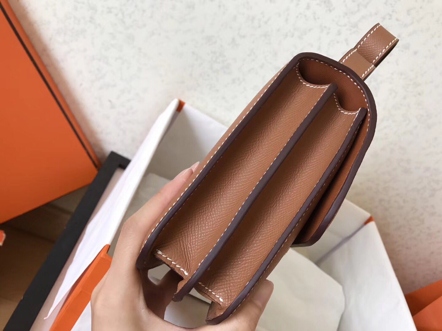 Hermes Constance 24 Handmade Bag In Gold Epsom Leather - Image 4