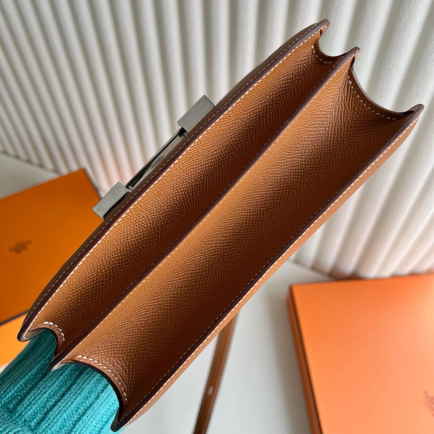 Hermes Constance 24 Handmade Bag in Gold Epsom Calfskin - Image 9