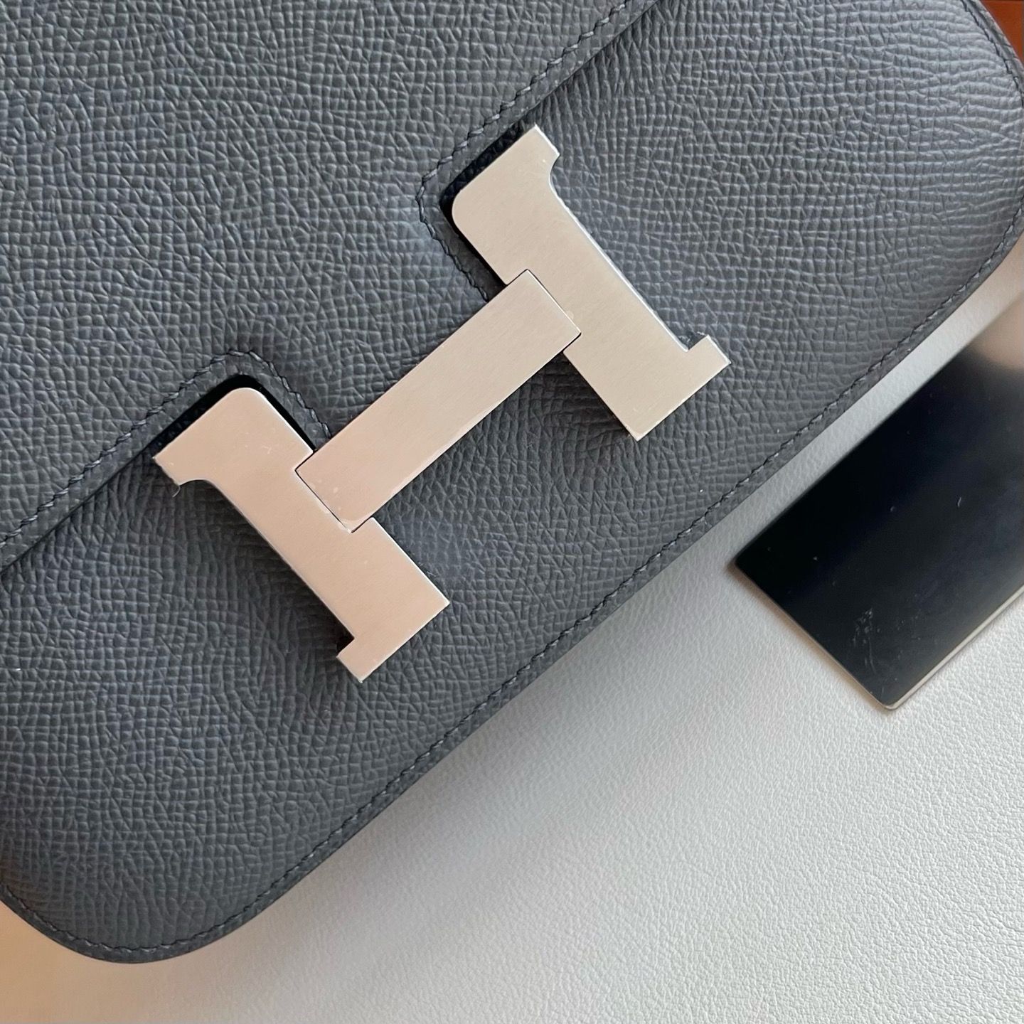 Hermes Constance 1-18 Mirror Bag in Gris Misty Epsom Calfskin - Image 3