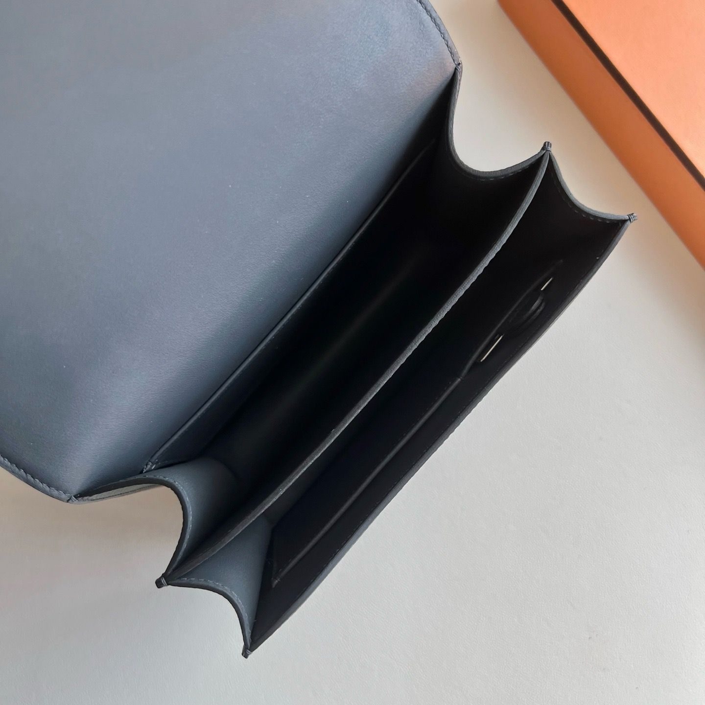 Hermes Constance 1-18 Mirror Bag in Gris Misty Epsom Calfskin - Image 7