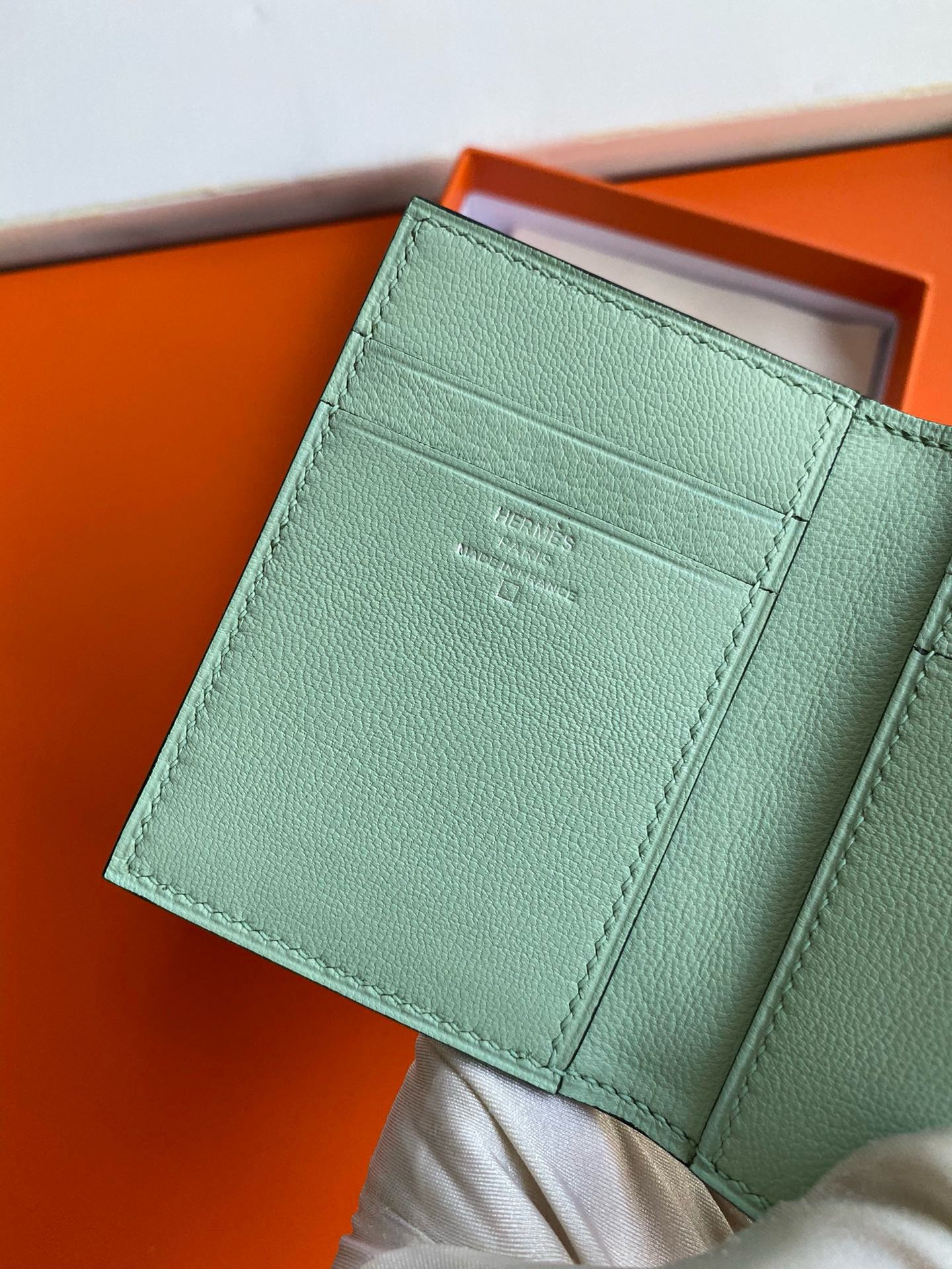 Hermes MC² Euclide Card Holder in Vert D'eau Matte Alligator Leather - Image 4