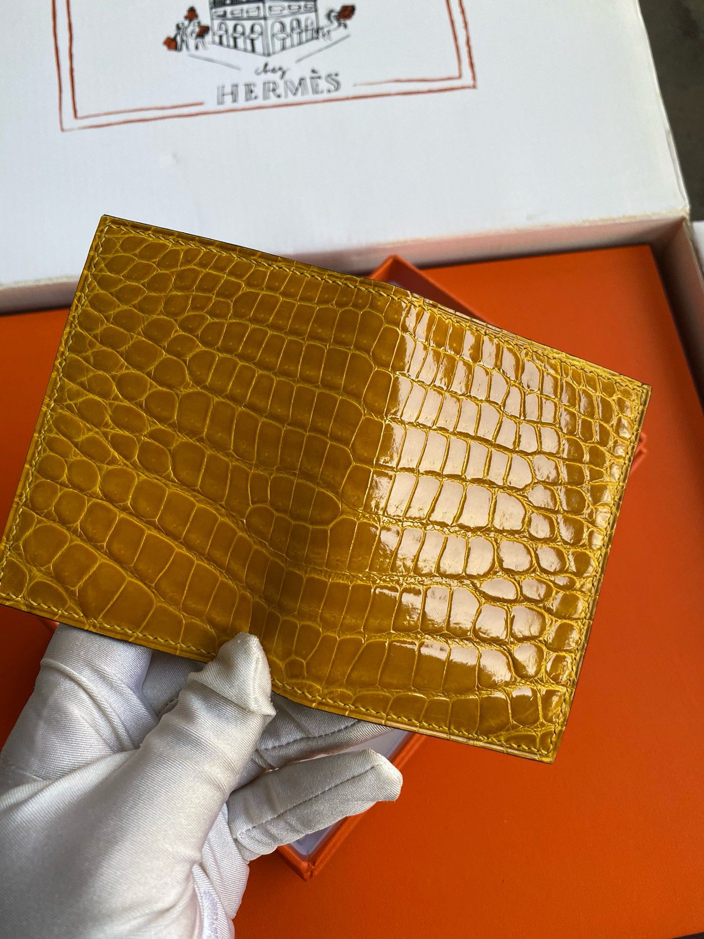 Hermes MC² Euclide Card Holder in Jaune Ambre Shiny Alligator Leather - Image 7