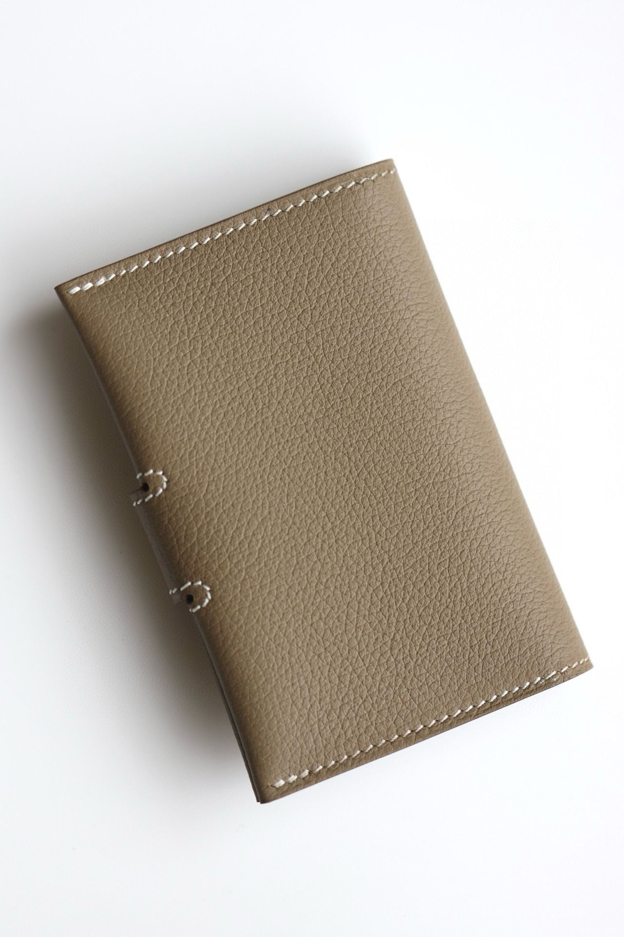 Hermes R.M.S Card Holder in Taupe Evergrain Calfskin - Image 10