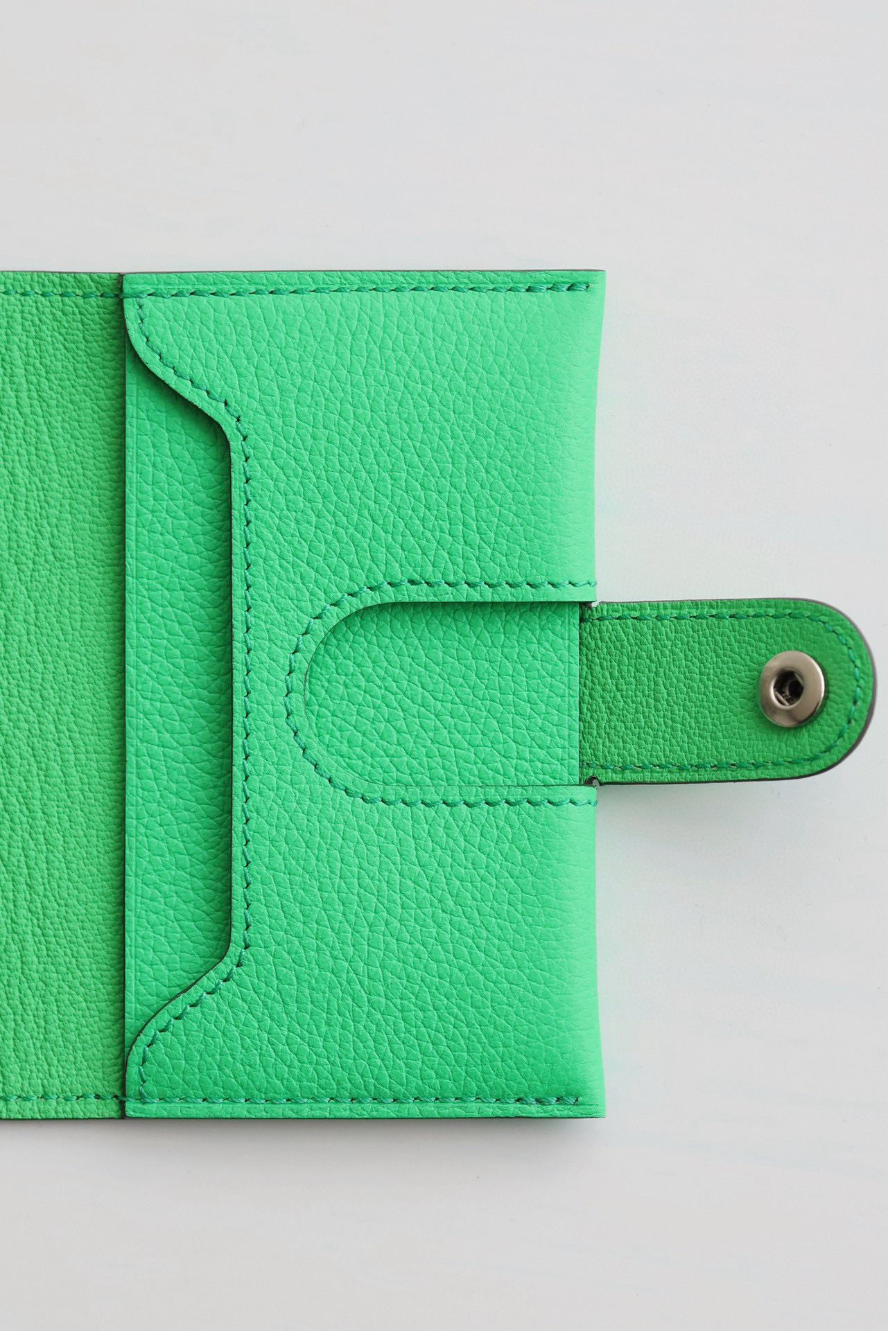 Hermes R.M.S Card Holder in Vert Comics Evergrain Calfskin - Image 3