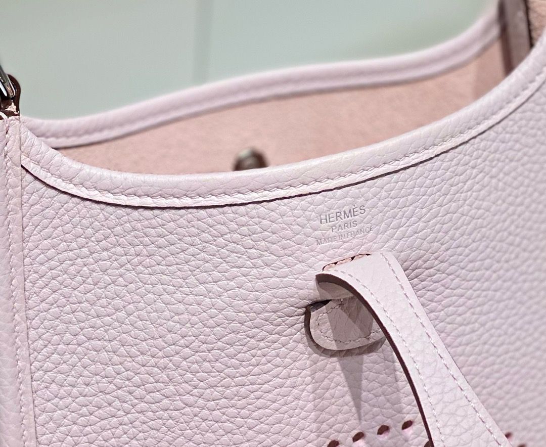 Hermes Evelyne III TPM Bag In Mauve Pale Clemence Leather - Image 9