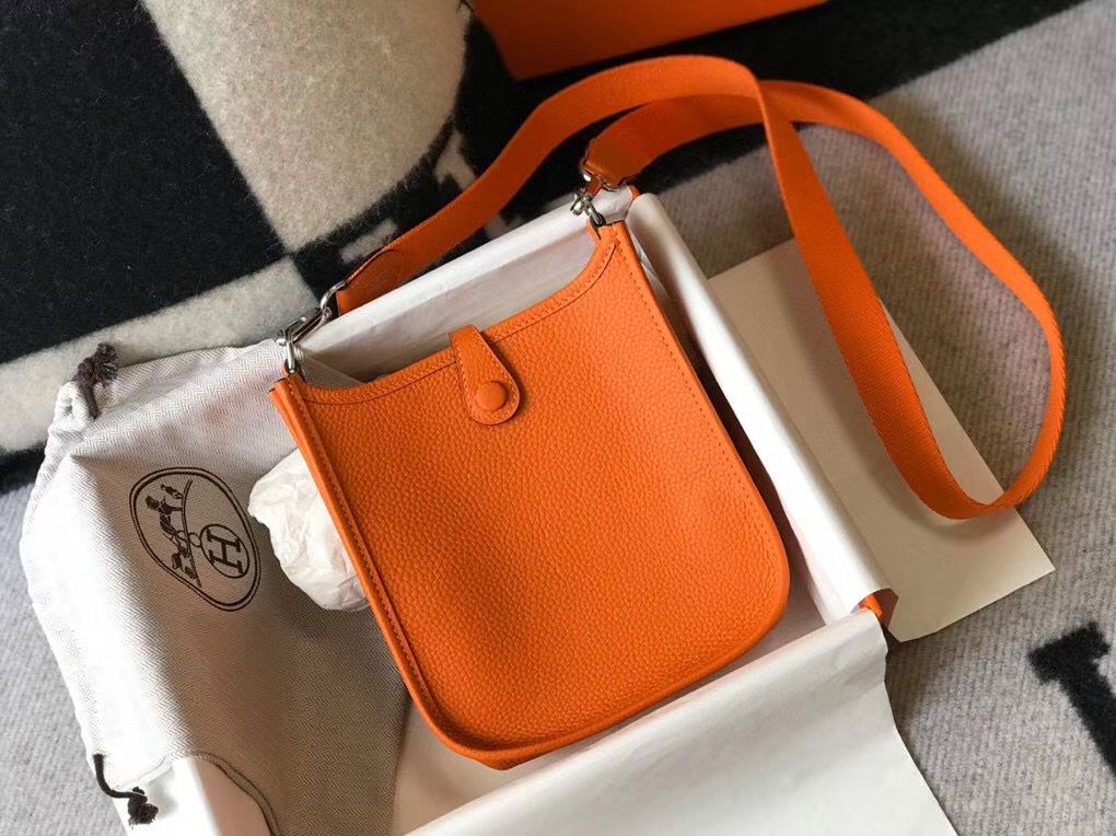 Hermes Evelyne III TPM Bag In Orange Clemence Leather - Image 3