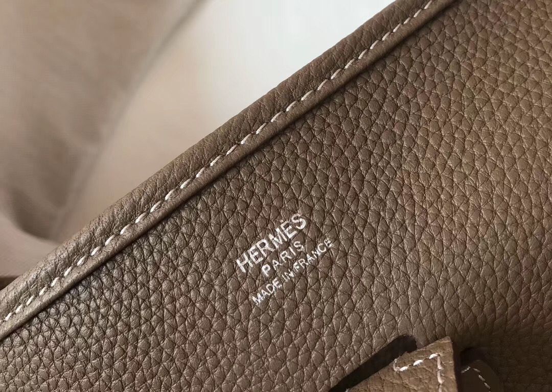 Hermes Evelyne III 29 PM Bag In Tourterelle Clemence Leather - Image 8