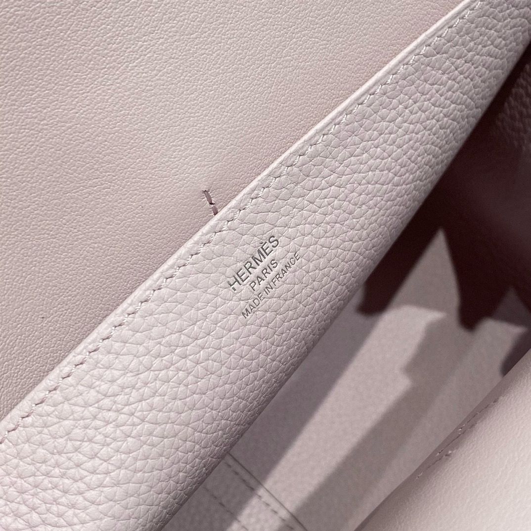 Hermes Halzan 25 Bag in Mauve Pale Clemence Leather - Image 7