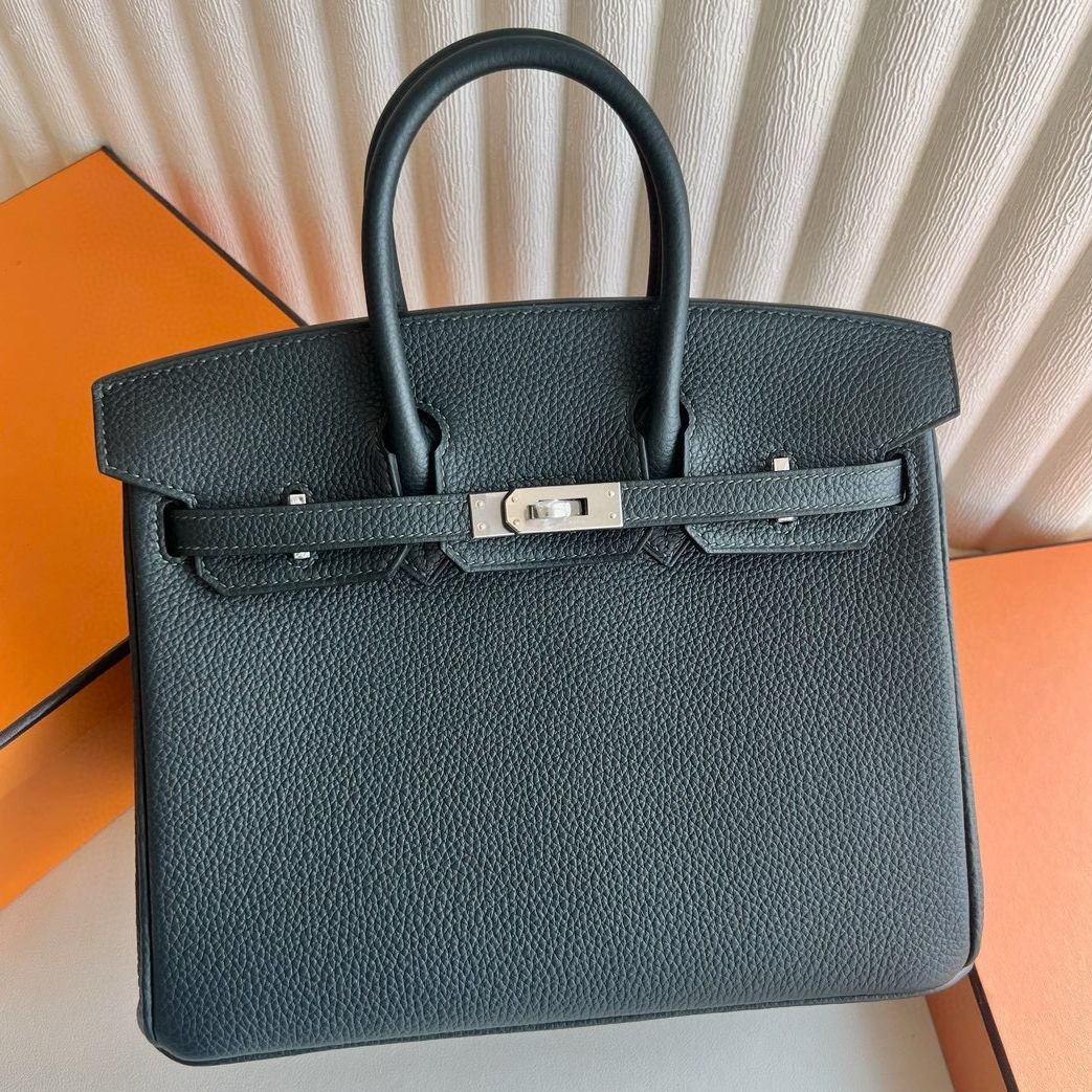 Hermes Birkin 25 Retourne Handmade Bag in Vert Cypres Clemence Leather