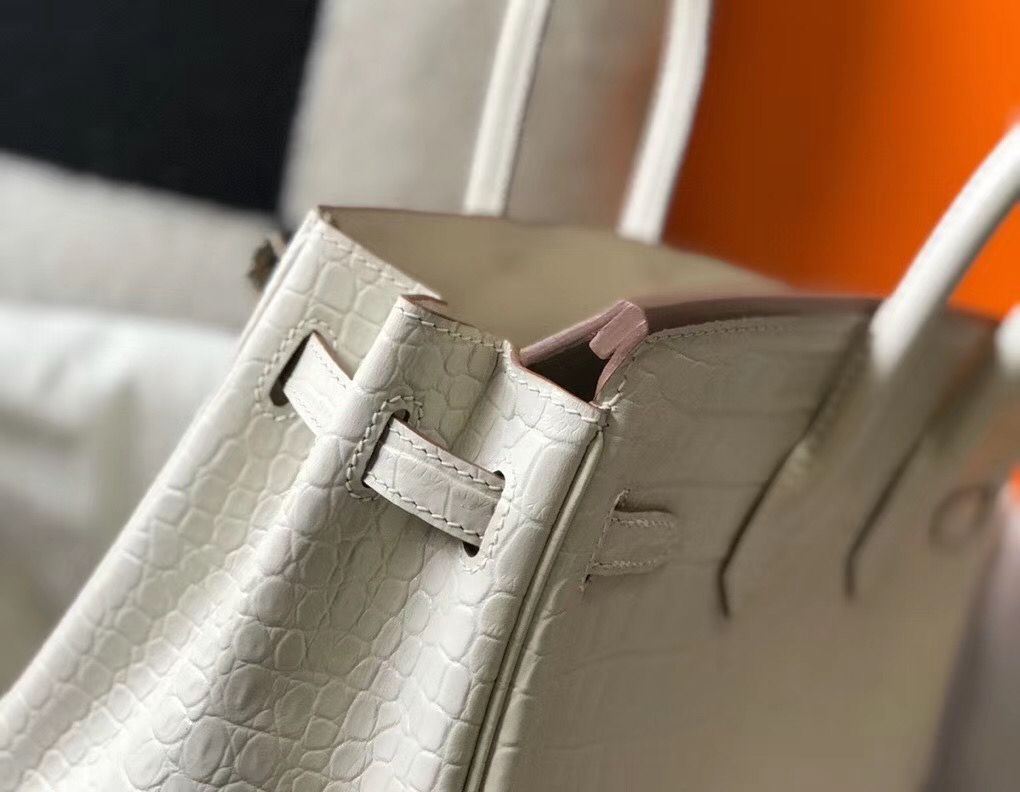 Hermes Birkin 25cm Bag In White Embossed Crocodile Leather - Image 8