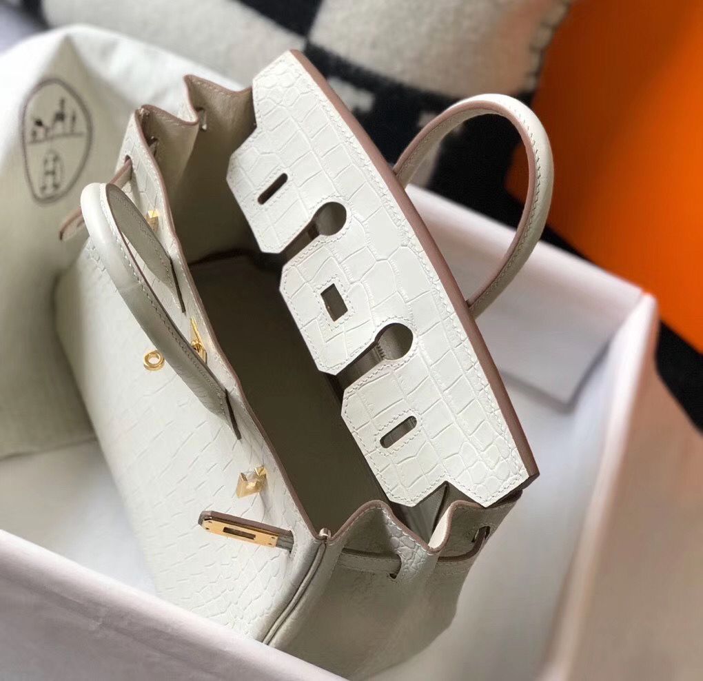 Hermes Birkin 25cm Bag In White Embossed Crocodile Leather - Image 9