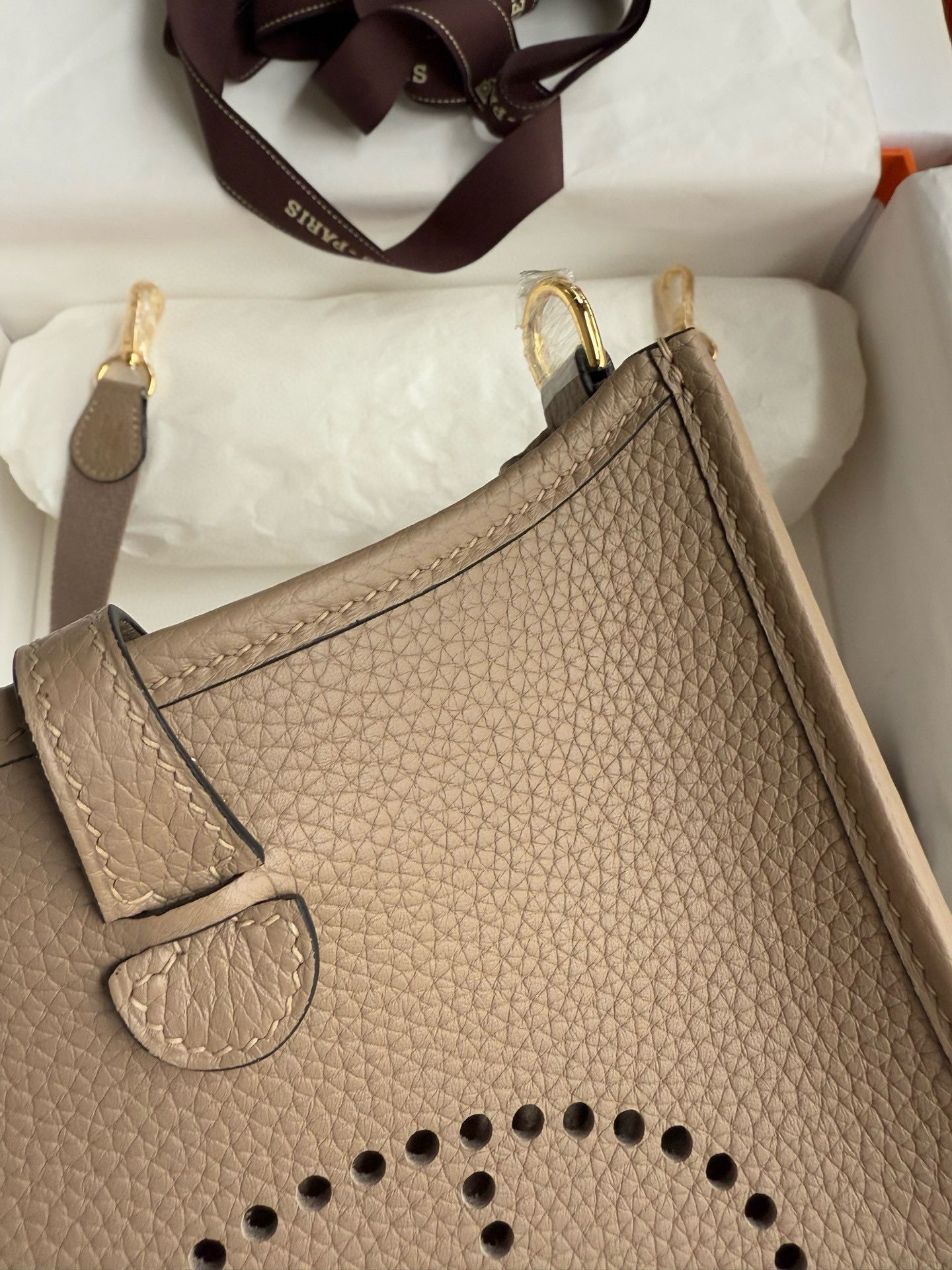 Hermes Evelyne Mini Handmade Bag in Gris Tourterelle Clemence Leather - Image 6