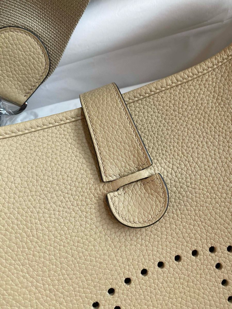 Hermes Evelyne III PM 29 Handmade Bag in Trench Clemence Leather - Image 4