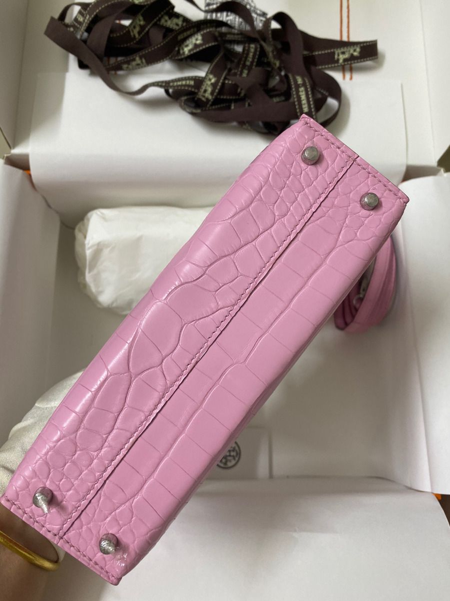Hermes Kelly Mini II Sellier Handmade Bag In Mauve Sylvestre Matte Alligator Leather - Image 4