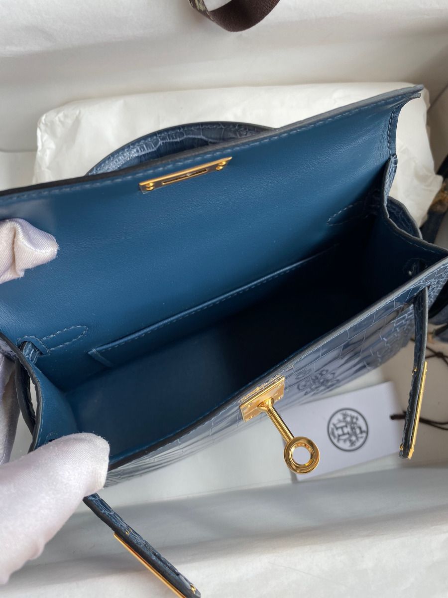 Hermes Kelly Mini II Sellier Handmade Bag In Colvert Shiny Alligator Leather - Image 10