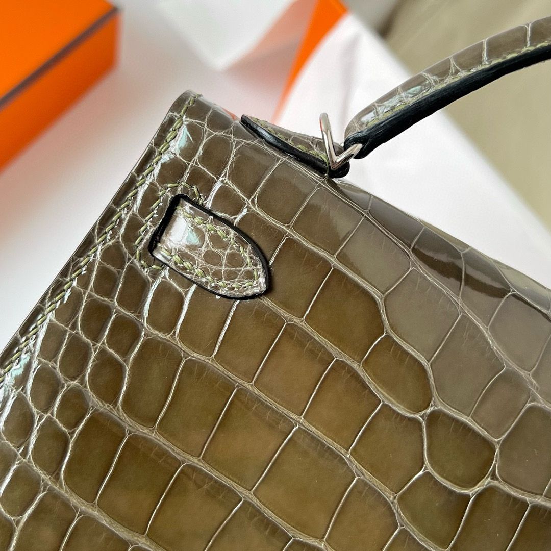 Hermes Kelly Mini II Sellier Handmade Bag in Olive Green Shiny Alligator Leather - Image 5