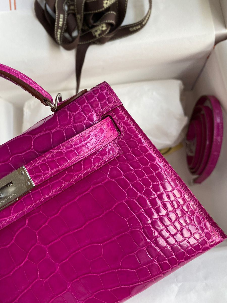 Hermes Kelly Mini II Sellier Handmade Bag In Rose Scheherazade Shiny Alligator Leather - Image 5