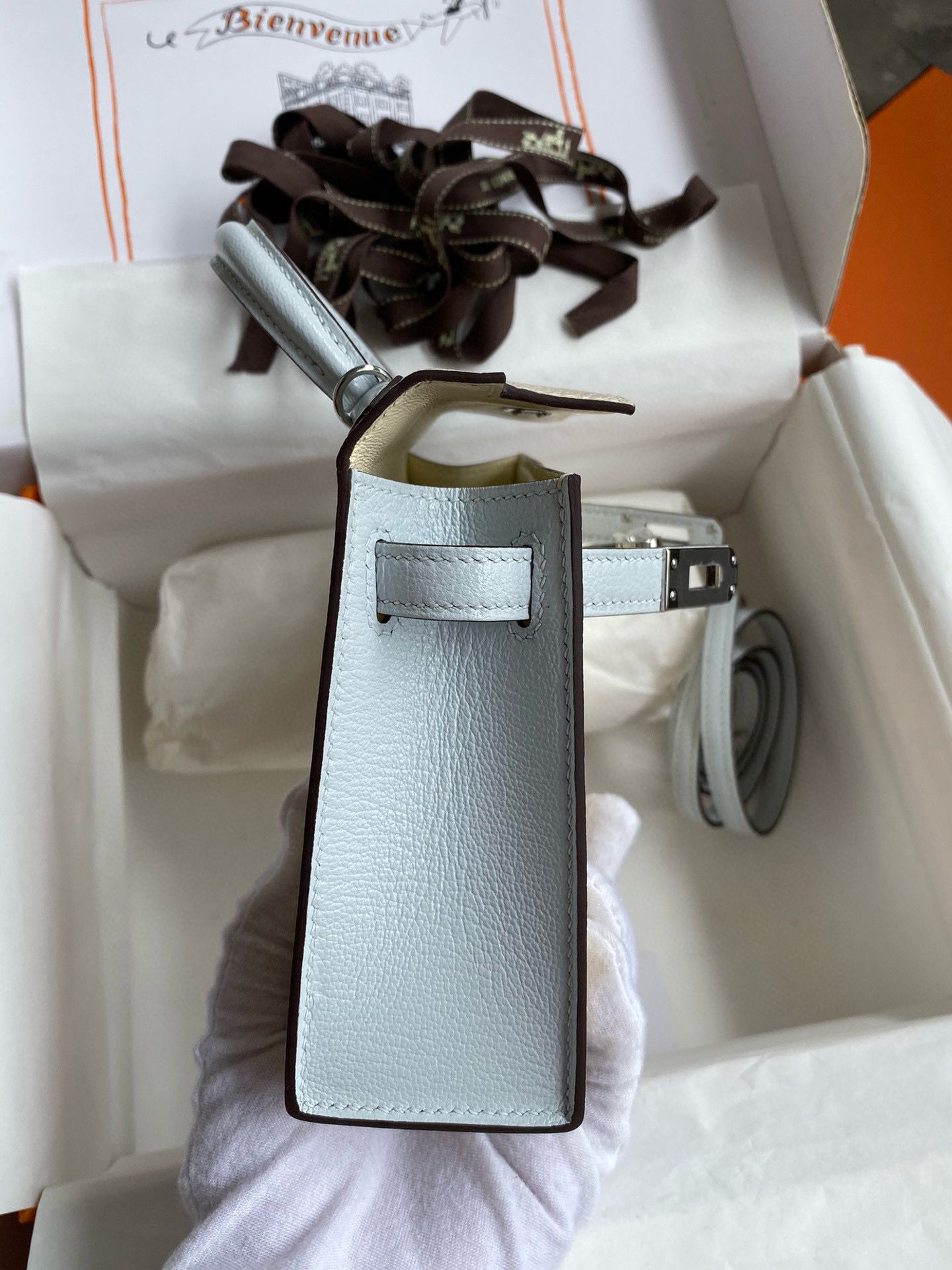 Hermes Kelly Mini II Sellier Bicolor Handmade Bag in Nata and Blue Brume Chevre Mysore Leather - Image 7