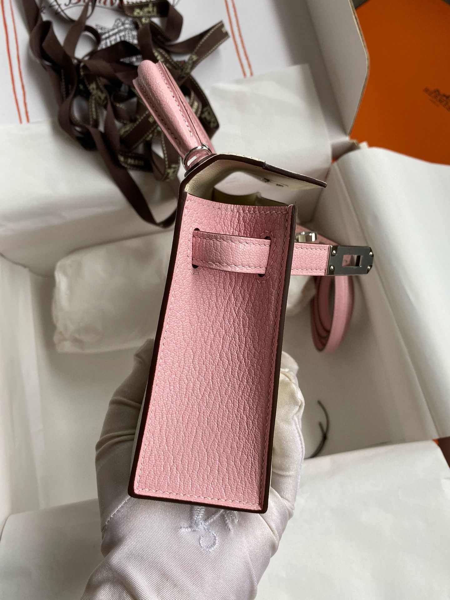 Hermes Kelly Mini II Sellier Bicolor Handmade Bag in Nata and Rose Sakura Chevre Mysore Leather - Image 7