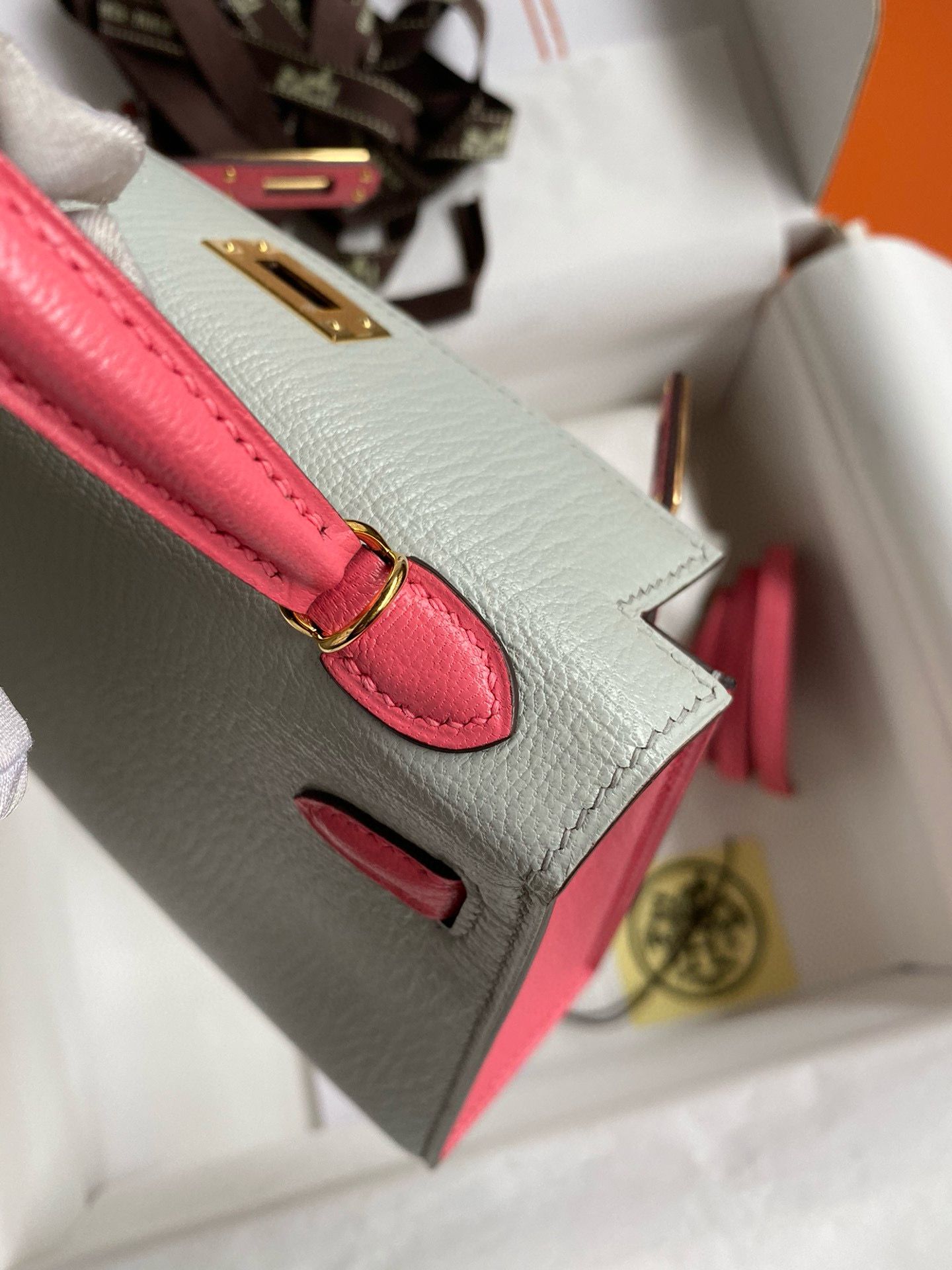 Hermes Kelly Mini II Sellier Bicolor Handmade Bag in Pearl Grey and Rose Azalee Chevre Mysore Leather - Image 8