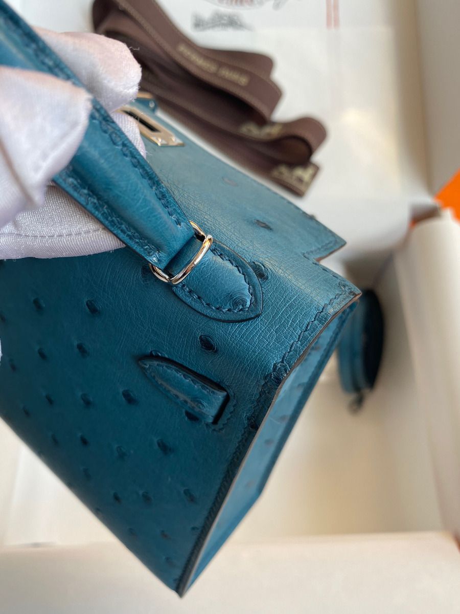 Hermes Kelly Mini II Sellier Handmade Bag In Colvert Ostrich Leather - Image 8