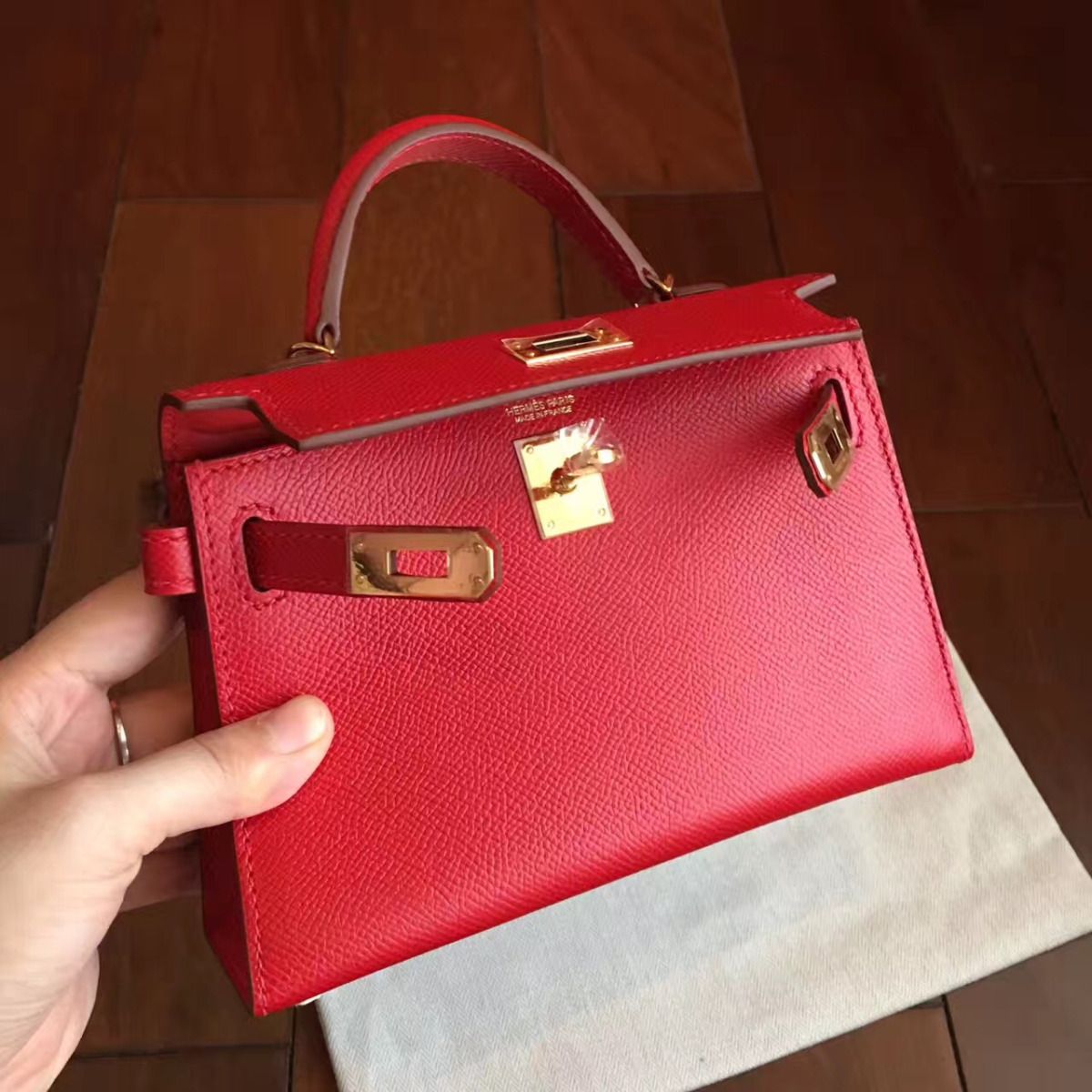 Hermes Kelly Mini II Handmade Bag In Red Epsom Leather - Image 4