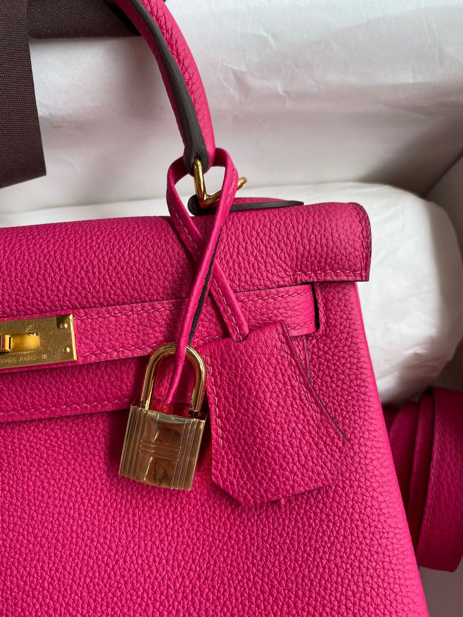 Hermes Kelly Retourne 25 Handmade Bag In Framboise Clemence Leather - Image 4