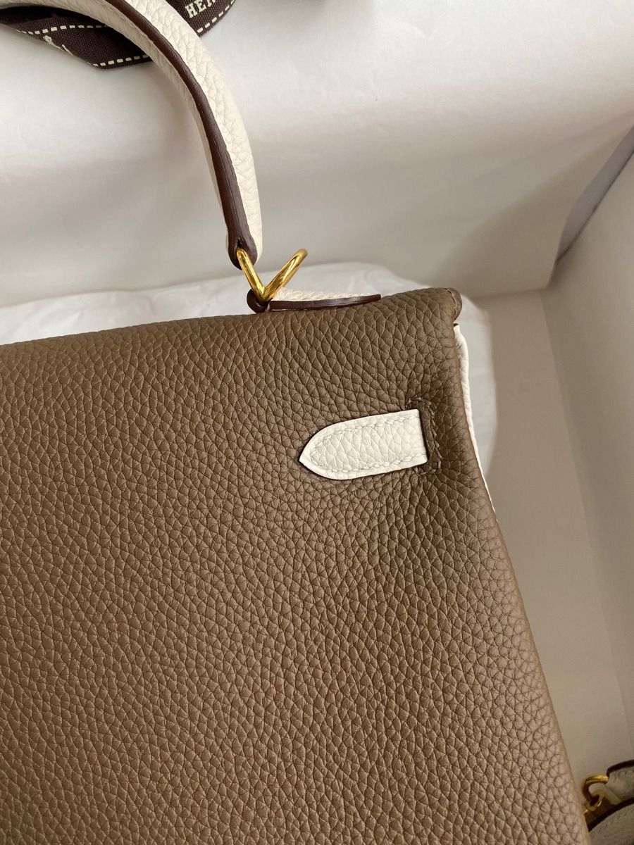 Hermes Kelly Retourne 25 Bicolor Bag in Taupe and Craie Clemence Calfskin - Image 5