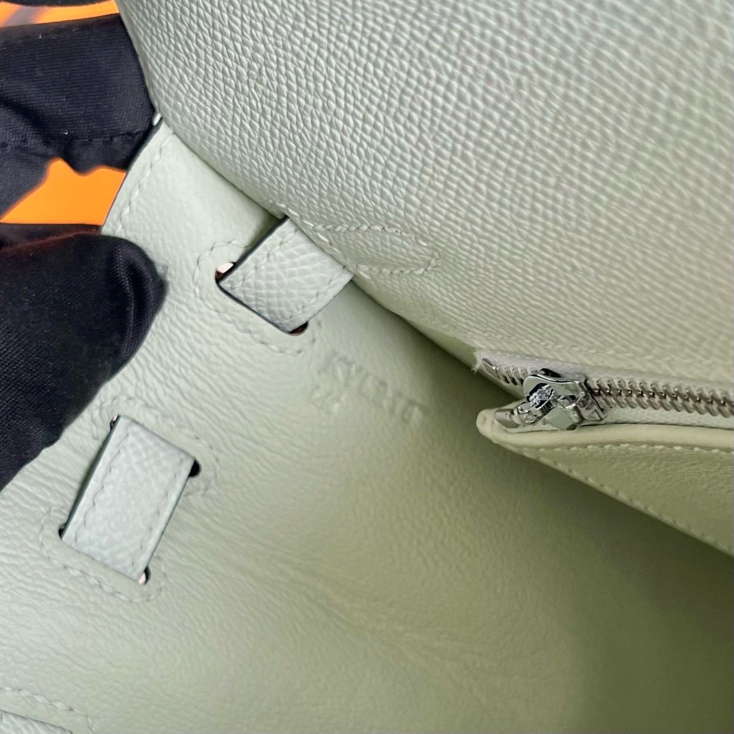 Hermes Kelly Sellier 25 Handmade Bag in Vert Fizz Epsom Calfskin - Image 5