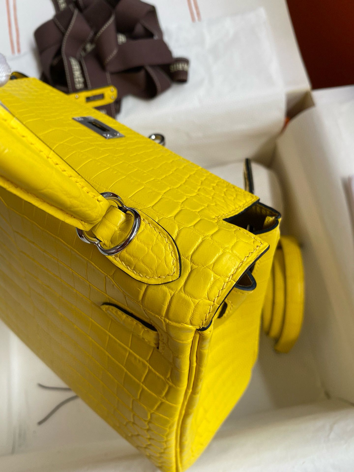 Hermes Kelly Retourne 25 Handmade Bag in Mimosa Crocodile Niloticus Matte Skin - Image 7