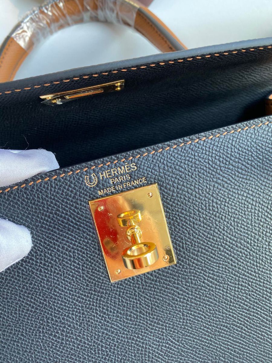 Hermes Kelly Sellier 28 Bicolor Bag in Black and Gold Epsom Calfskin - Image 8