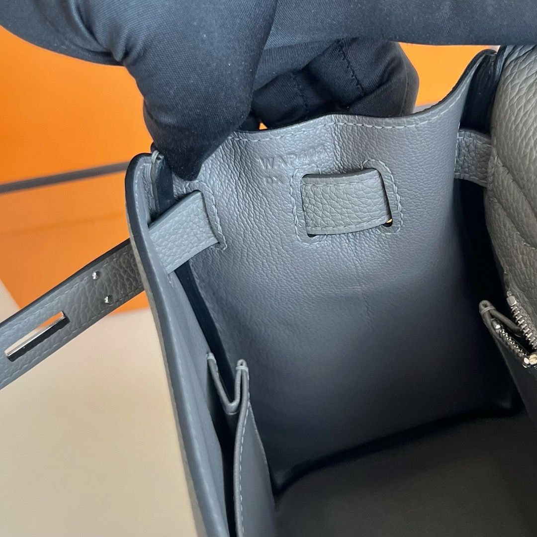 Hermes Kelly Retourne 28 Handmade Bag in Meyer Clemence Leather - Image 4