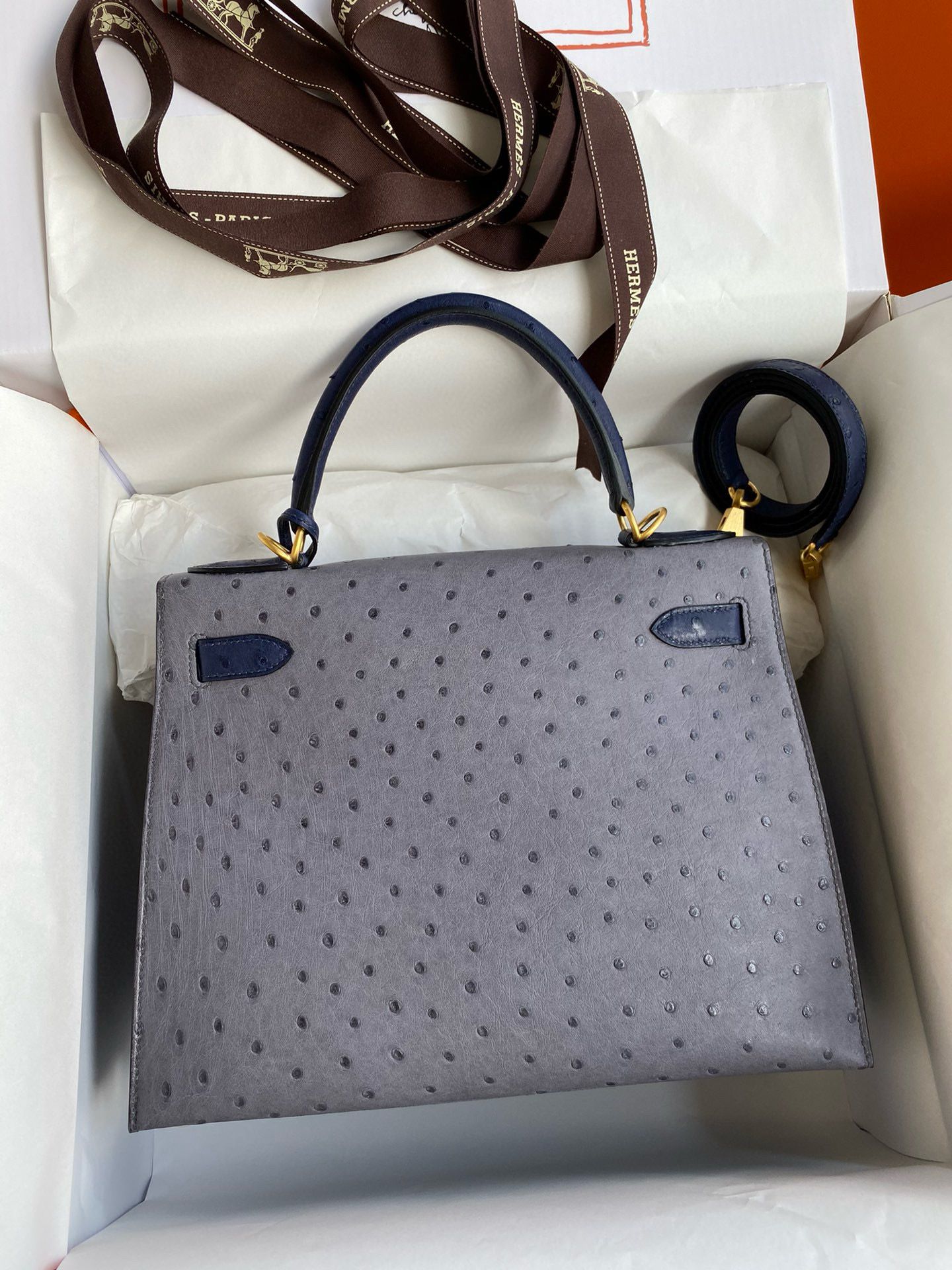 Hermes HSS Kelly 28 Bicolor Bag in Gris Agate and Blue Iris Ostrich Leather - Image 3