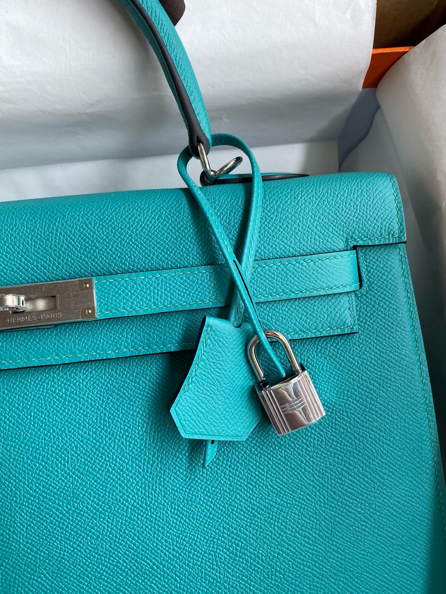 Hermes Kelly Sellier 32 Handmade Bag in Blue Paon Epsom Calfskin - Image 4