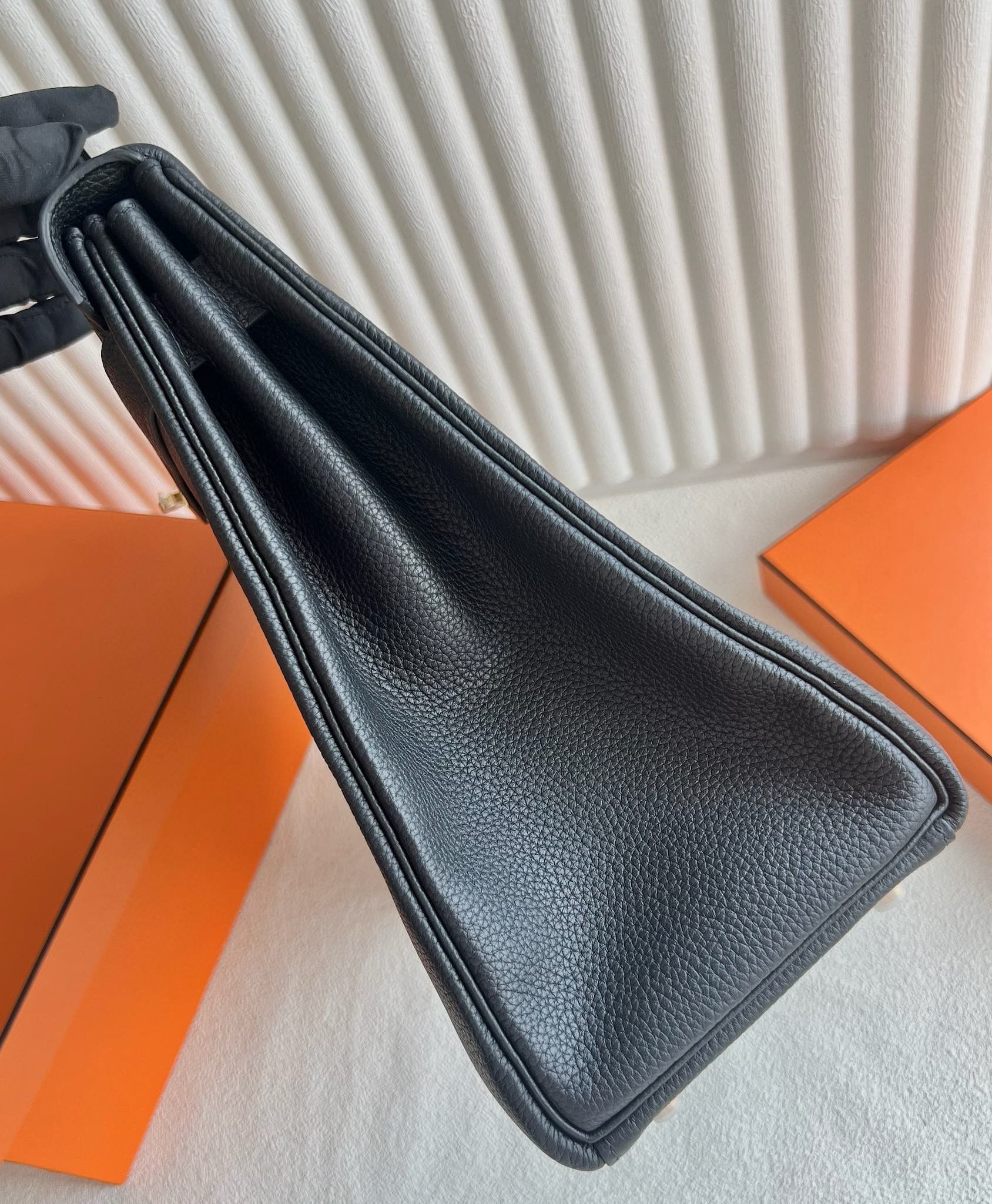 Hermes Kelly Retourne 40 Handmade Bag in Black Clemence Leather - Image 7