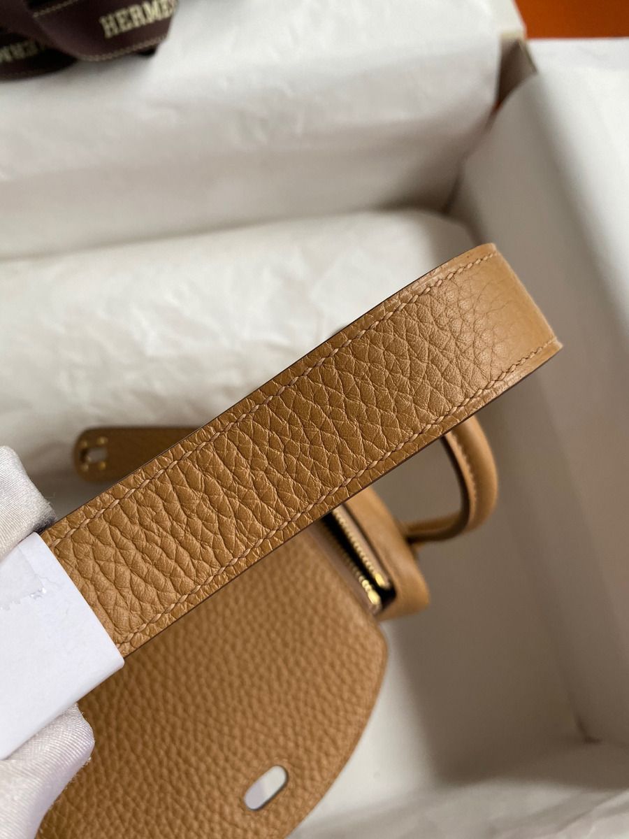 Hermes Mini Lindy Handmade Bag In Biscuit Clemence Leather - Image 10