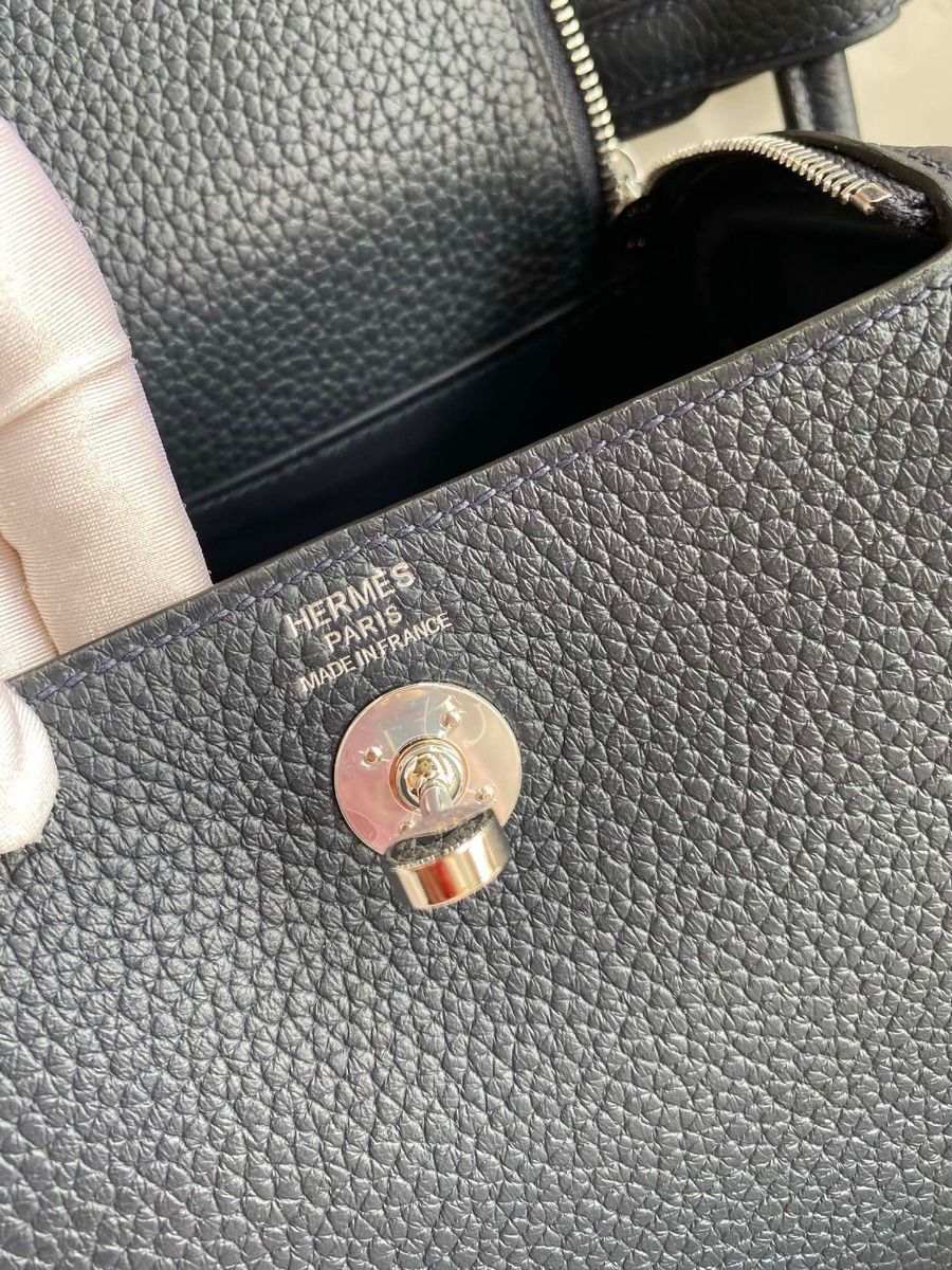 Hermes Mini Lindy Handmade Bag In Blue Nuit HHL19clbnClemence Leather - Image 8