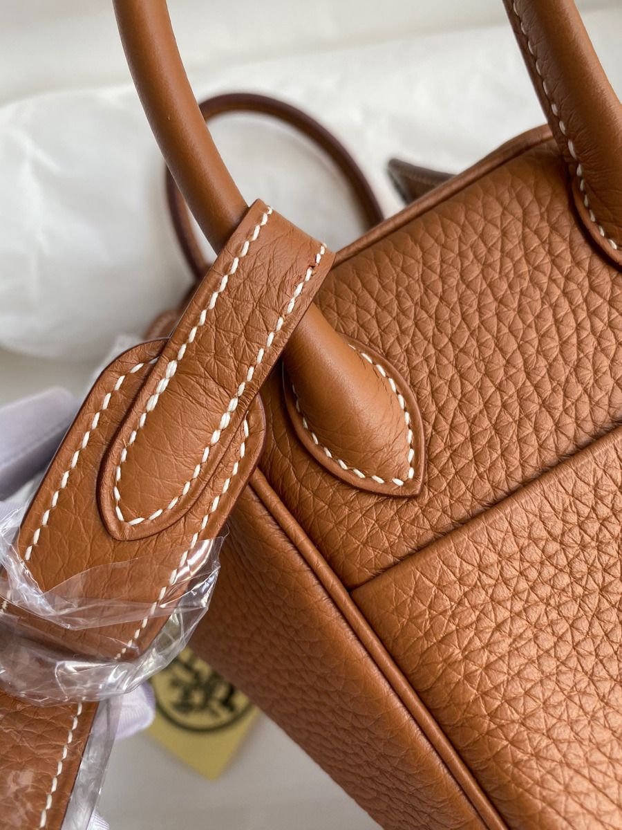 Hermes Mini Lindy Handmade Bag In Gold Clemence Leather - Image 5