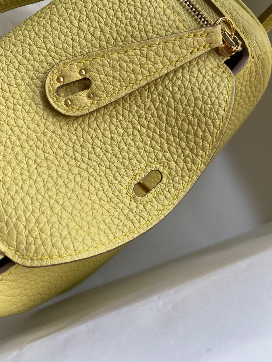 Hermes Mini Lindy Handmade Bag In Jaune Poussin Clemence Leather - Image 6