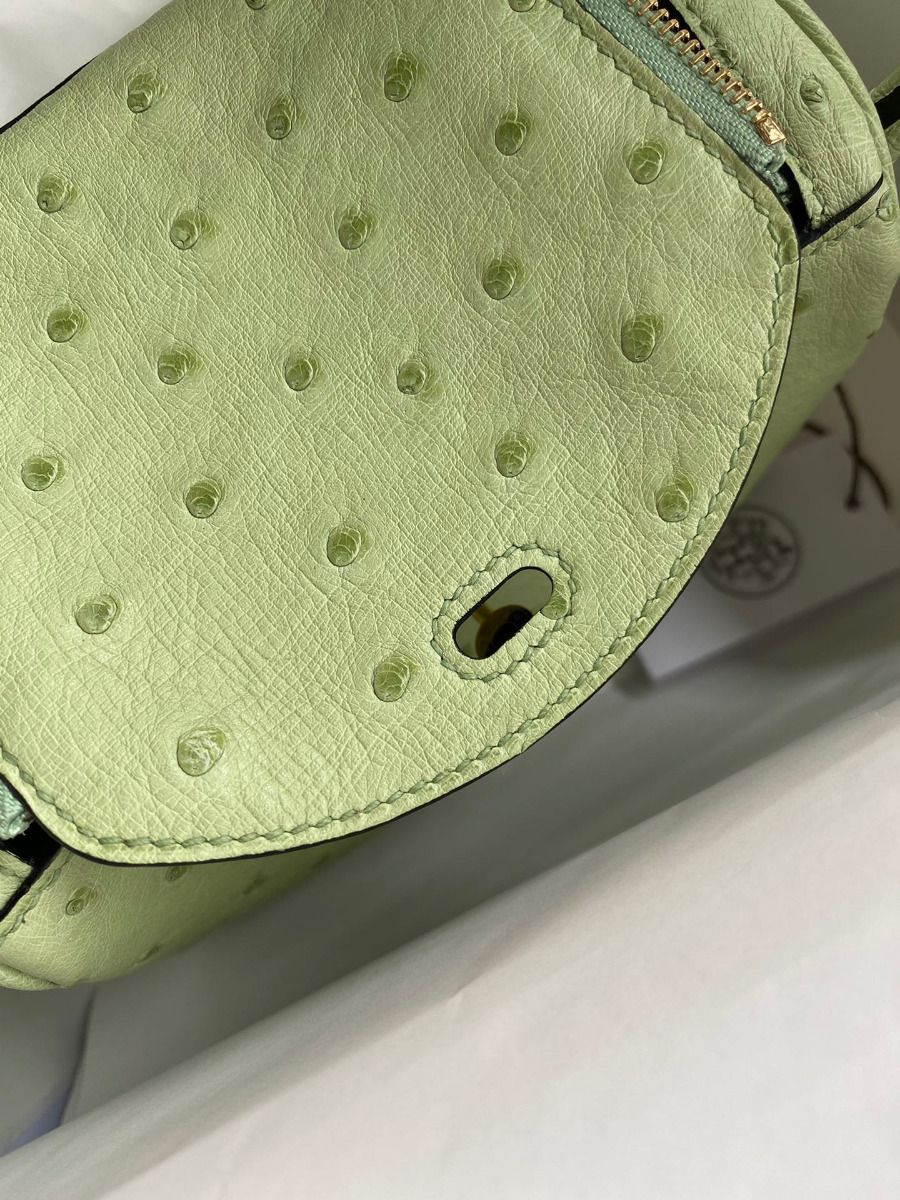 Hermes Mini Lindy Handmade Bag In Vert Criquet Ostrich Leather - Image 7