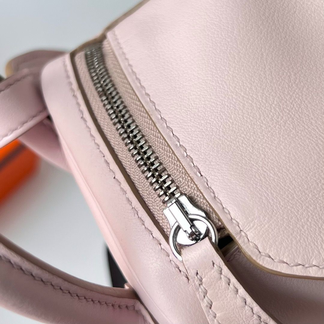 Hermes Mini Lindy Handmade Bag In Mauve Pale Swift Leather - Image 8
