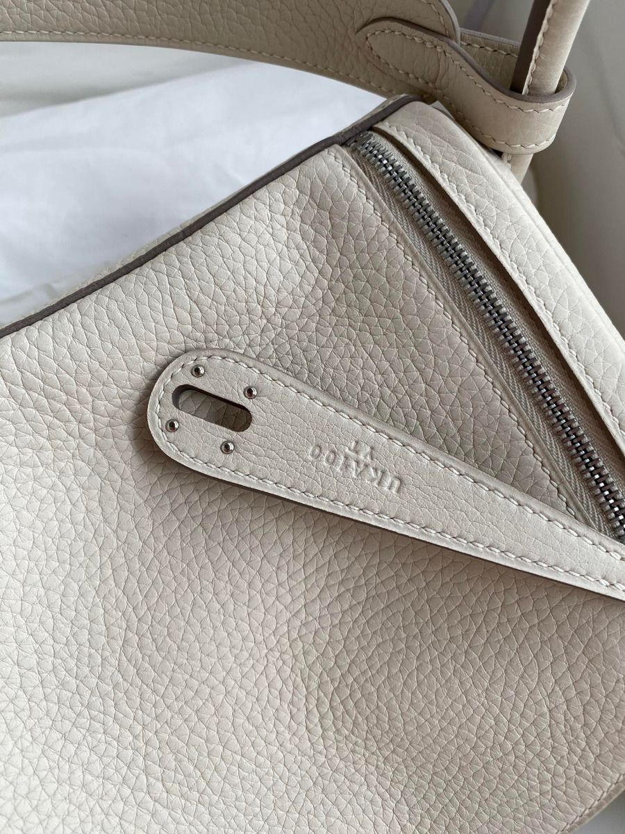 Hermes Lindy 26 Handmade Bag In Craie Clemence Leather - Image 5