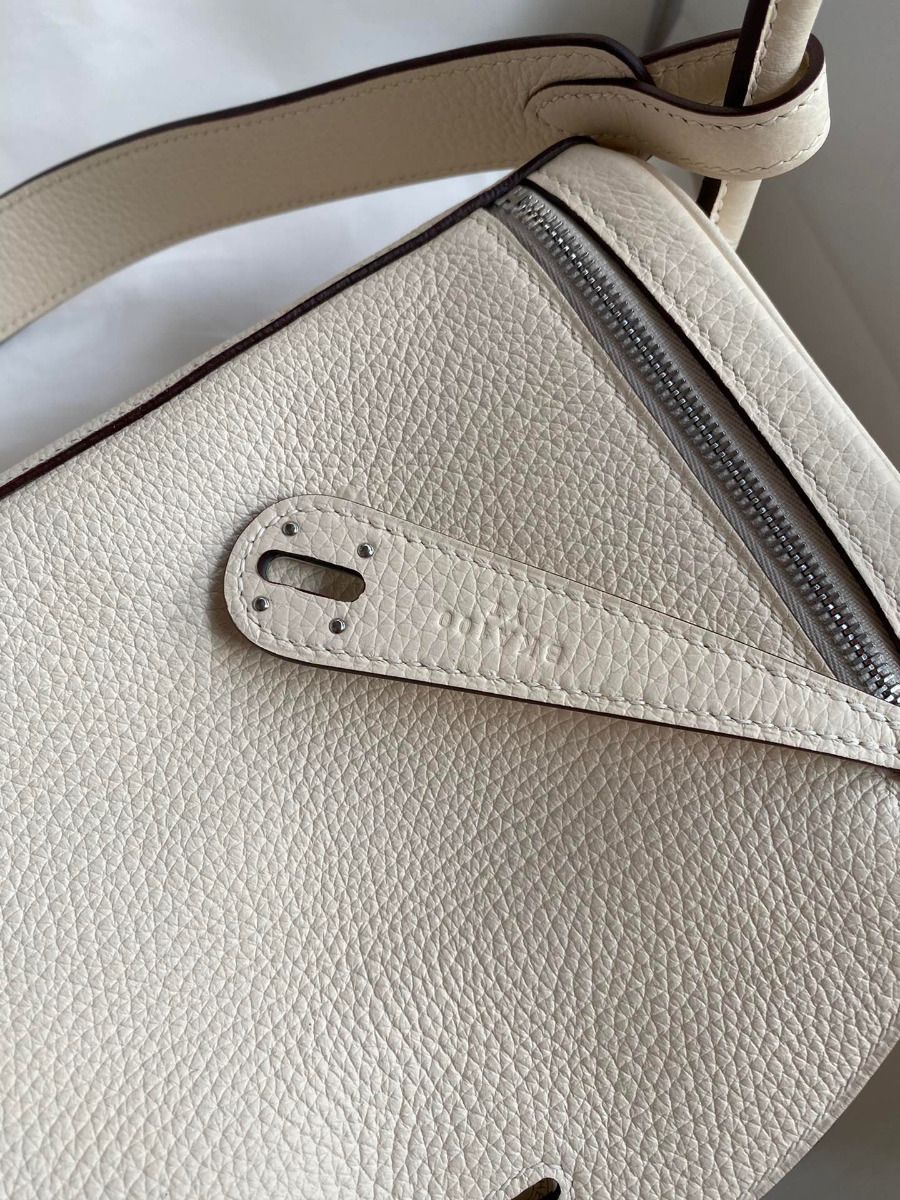 Hermes Lindy 26 Handmade Bag In Nata Clemence Leather - Image 6