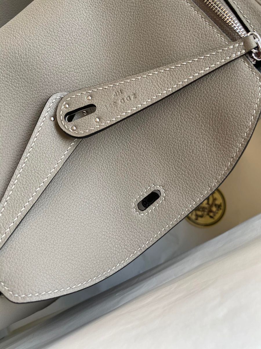 Hermes Lindy 26 Handmade Bag In Gris Asphalt Evercolor Leather - Image 7
