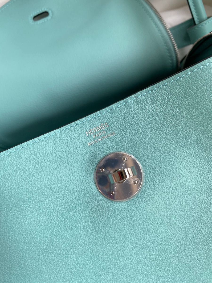 Hermes Lindy 26 Handmade Bag In Blue Atoll Swift Calfskin - Image 10