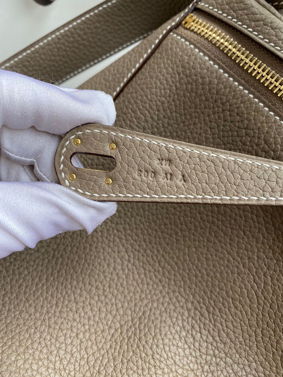 Hermes Lindy 30 Handmade Bag In Taupe Clemence Leather - Image 5
