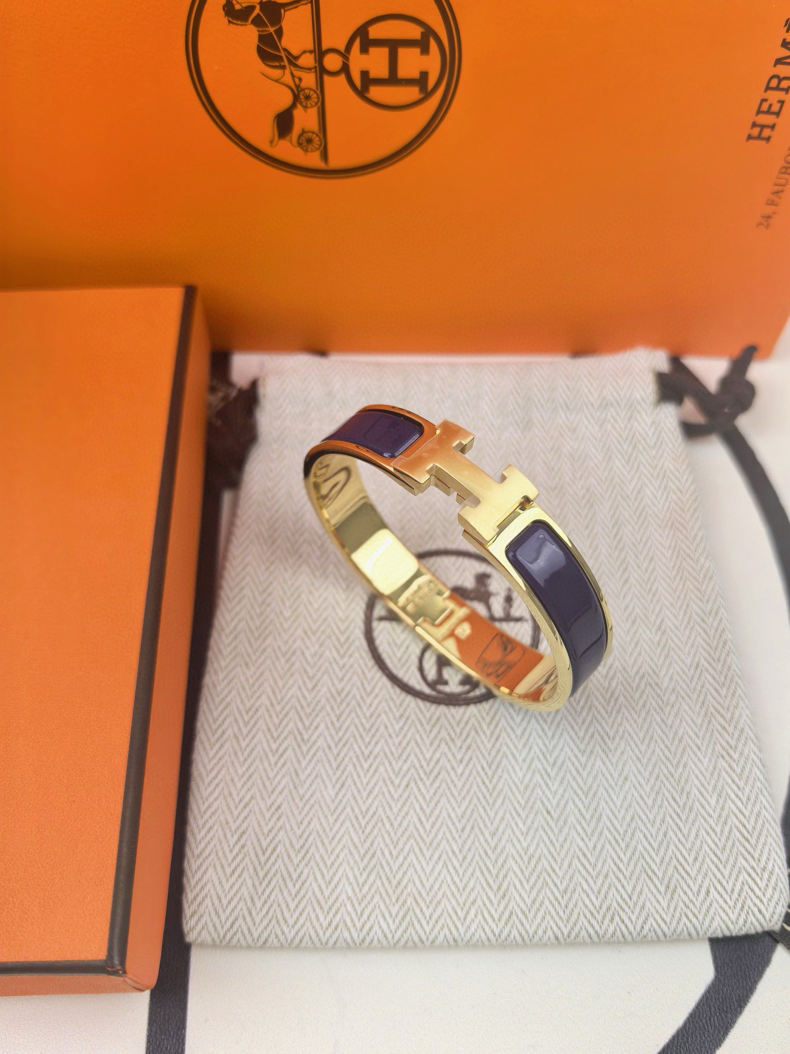 Hermes Anemone Iris Enamel Clic H Bracelet - Image 3