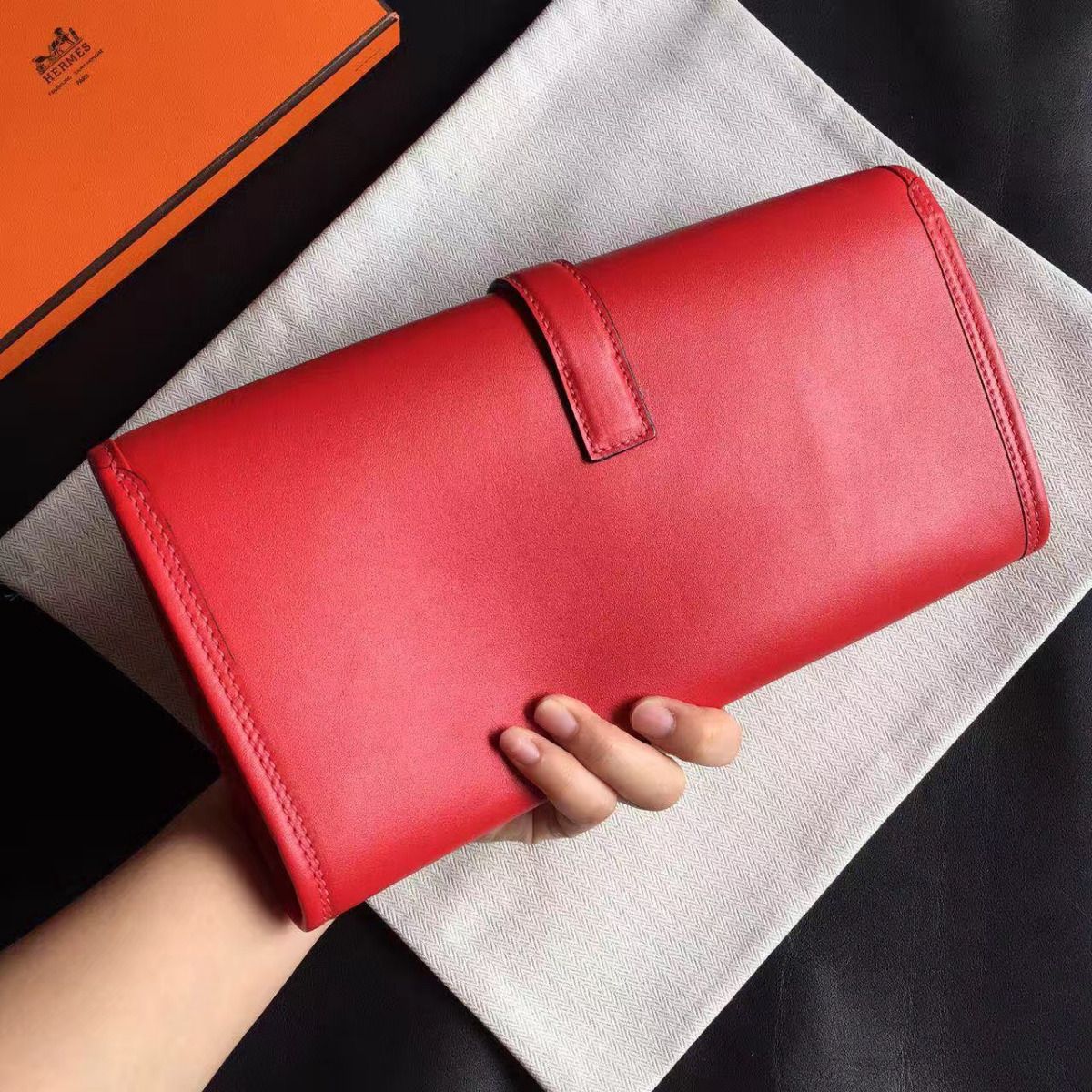 Hermes Jige Elan 29 Clutch In Red Swift Calfskin - Image 3