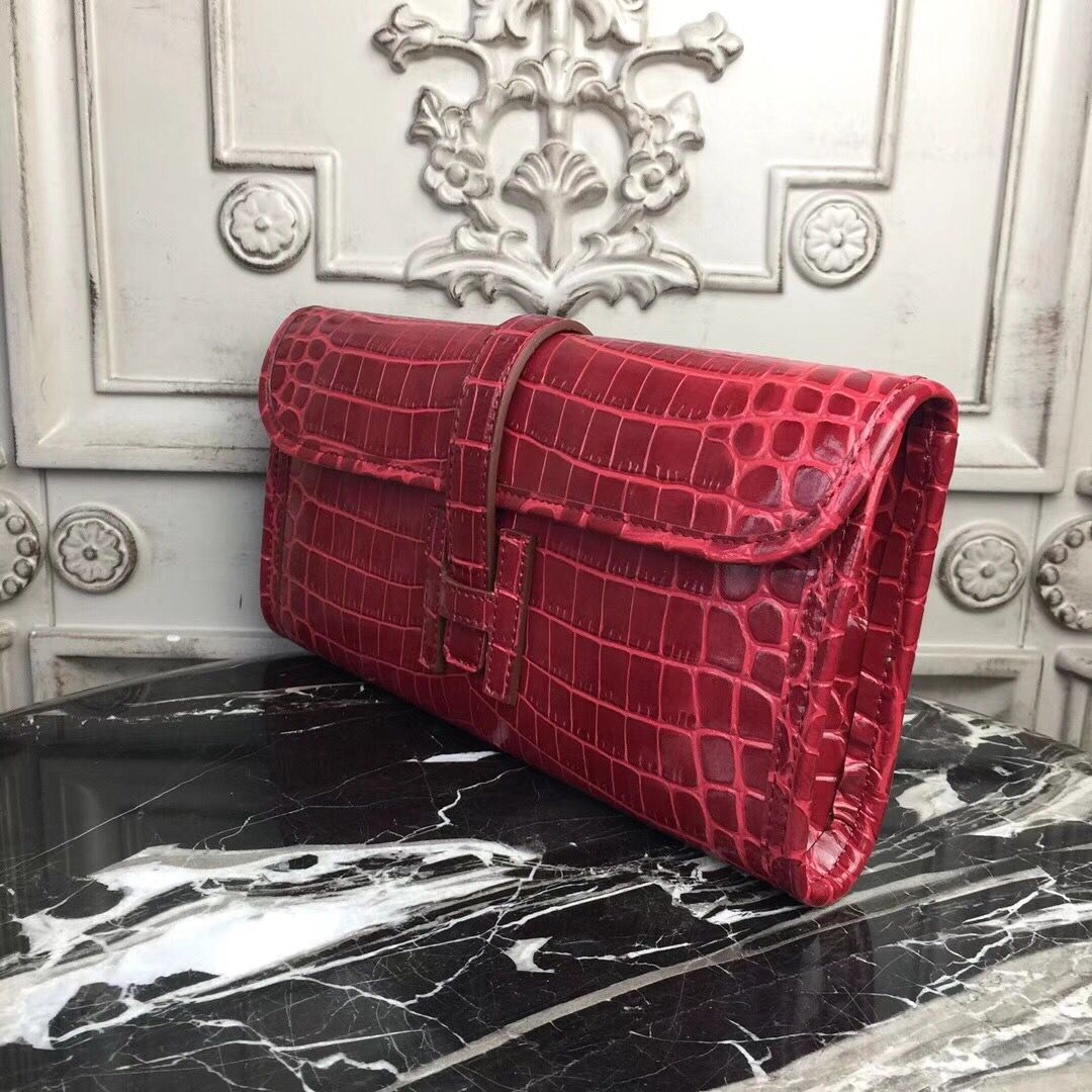 Hermes Jige Elan 29 Clutch In Dark Red Crocodile Leather - Image 3