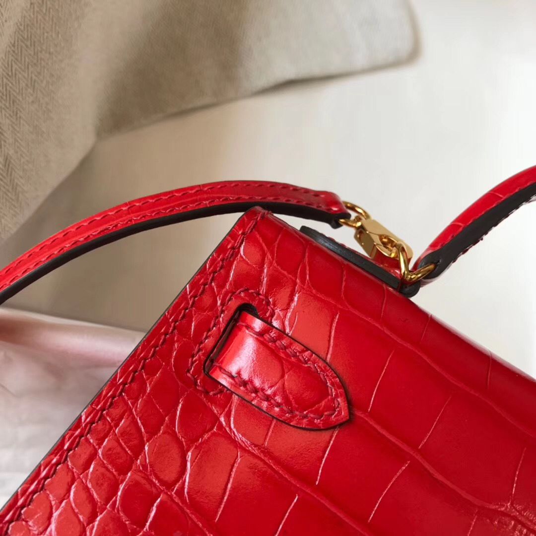Hermes Kelly Mini II Handmade Bag In Red Crocodile Embossed Leather - Image 4